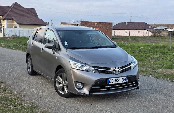 TOYOTA Verso 2015 — imagine 2