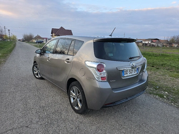 TOYOTA Verso 2015 — imagine 5