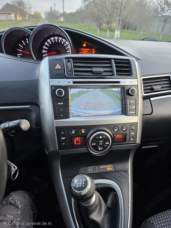 TOYOTA Verso 2015 — imagine 6