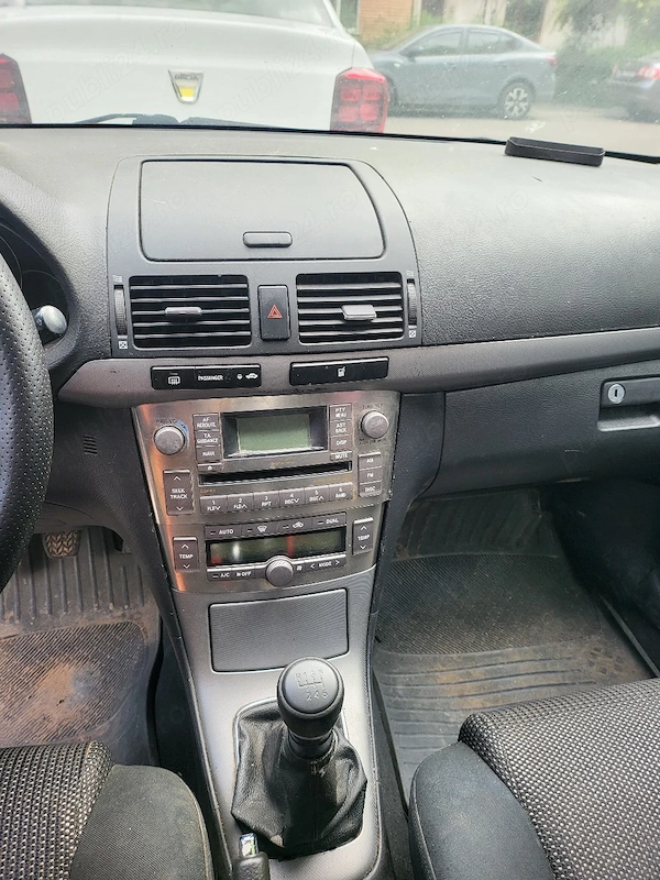 TOYOTA Avensis