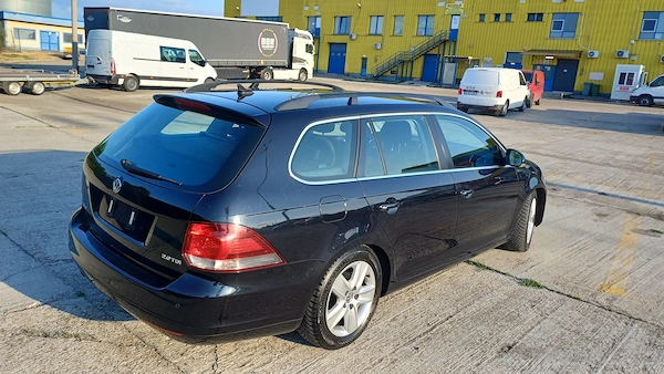 VOLKSWAGEN Golf 2010 — imagine 2