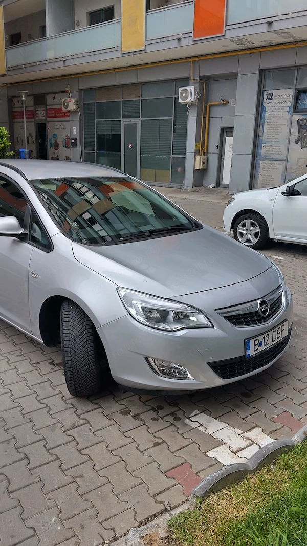 OPEL Astra 2012 — imagine 4