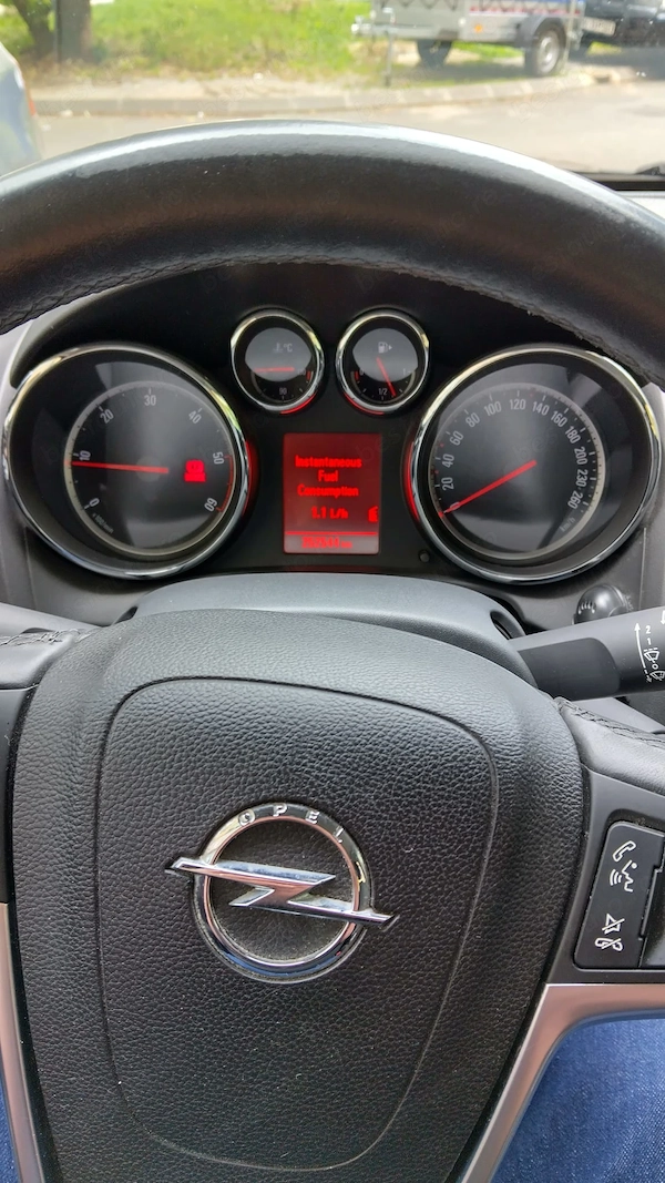 OPEL Astra 2012 — imagine 10