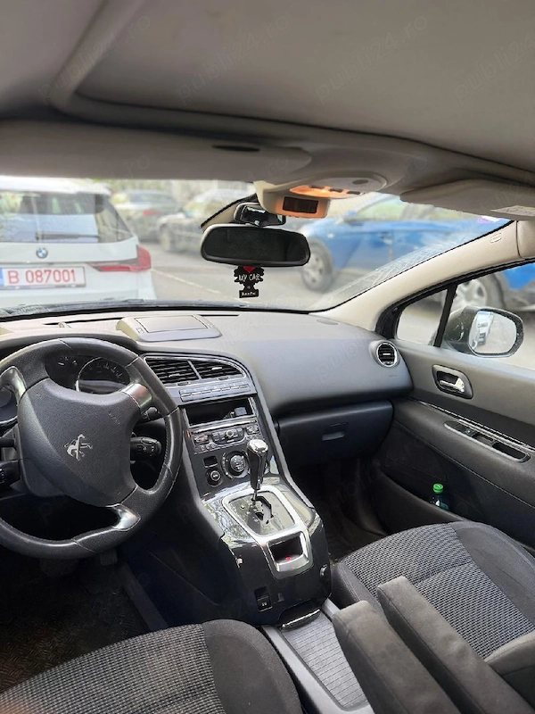 PEUGEOT 5008 2014