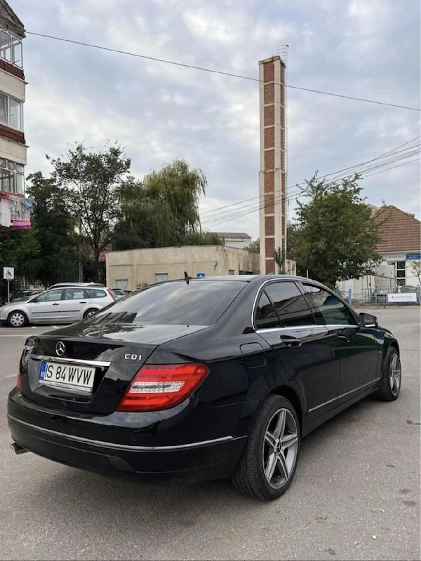 MERCEDES-BENZ E-Class 2011 — imagine 3
