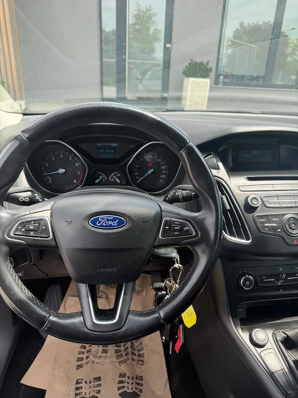 FORD Focus 2015 — imagine 6