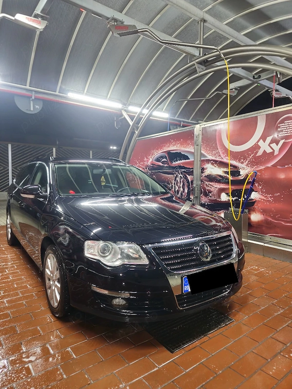 VOLKSWAGEN Passat 2010