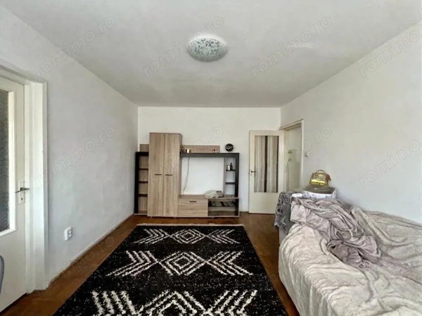 Apartament 2 camere, 42 mp utili, parter - zona Soarelui — fotografia 1