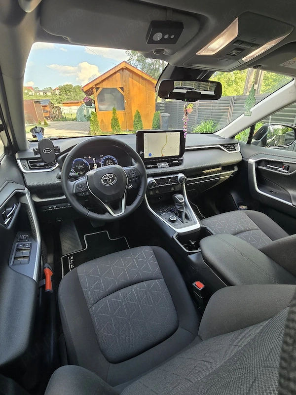 TOYOTA RAV4 2025 — imagine 7