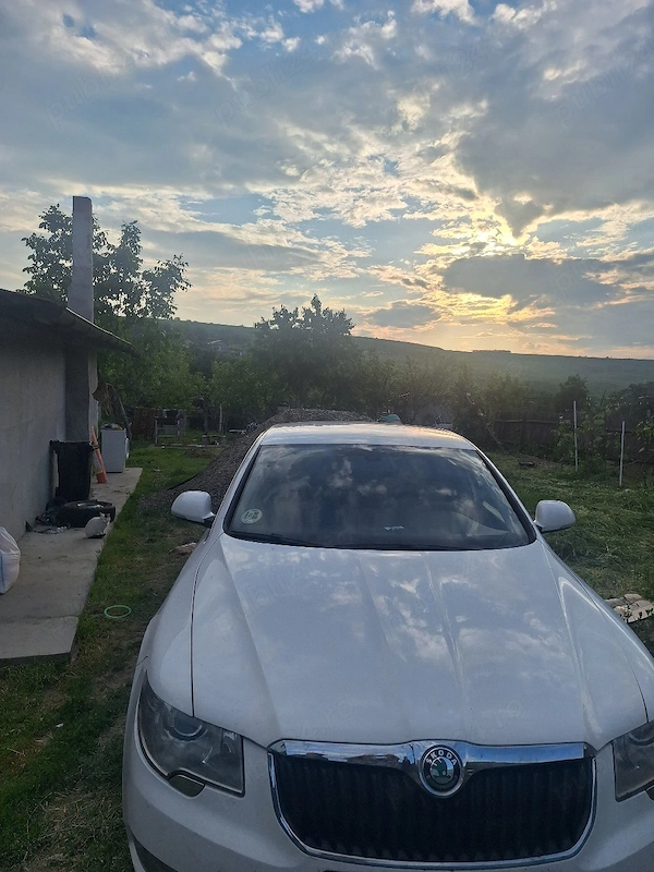 SKODA Superb 2011 — imagine 3
