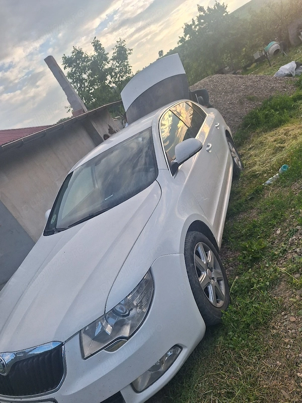 SKODA Superb 2011 — imagine 4