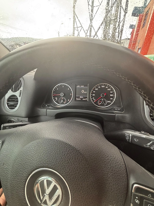 VOLKSWAGEN Tiguan 2012 — imagine 4