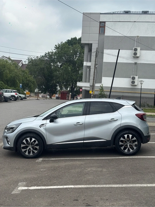 RENAULT Captur 2023 — imagine 2