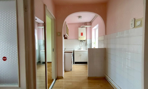 Apartament 2 camere, decomandat, de vânzare — fotografia 1