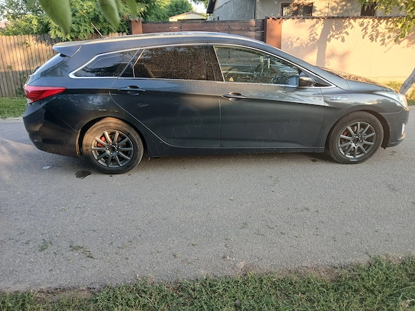 HYUNDAI i40 2013 — imagine 3