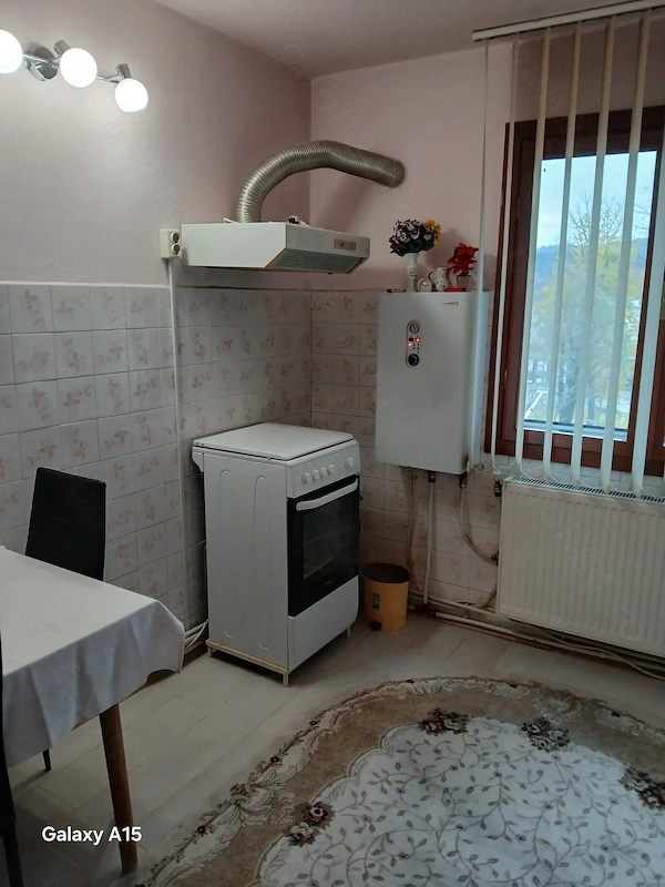 Apartament 2 camere,etaj 3 din4 -Orsova — fotografia 3