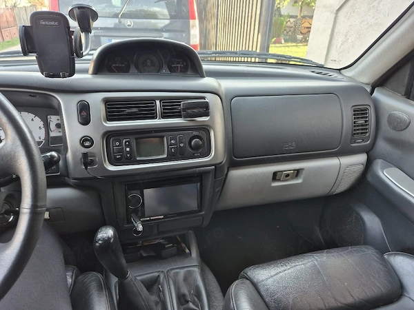 MITSUBISHI Pajero 2005