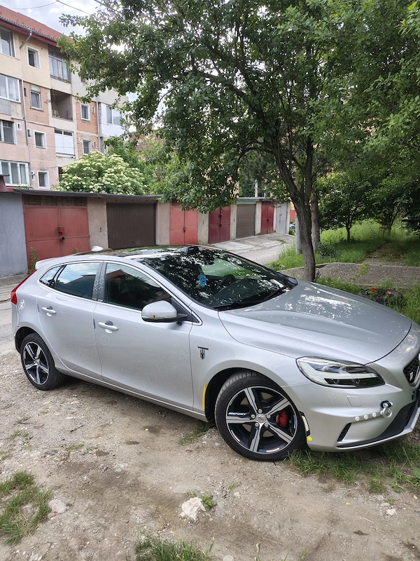 VOLVO V40 2019 — imagine 2
