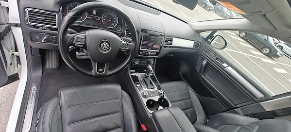 VOLKSWAGEN Touareg 2013 — imagine 5