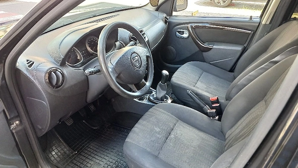 DACIA Duster 2010 — imagine 5