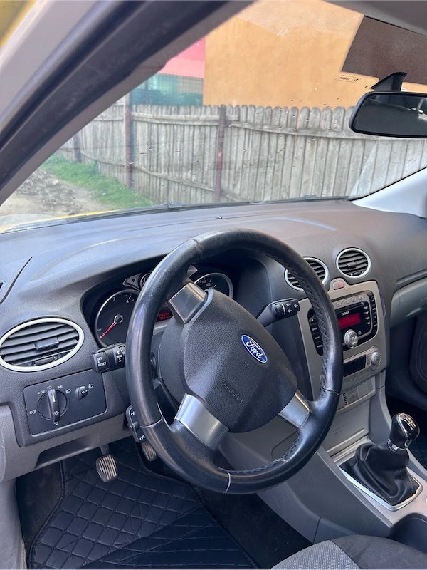 FORD Focus 2010 — imagine 3