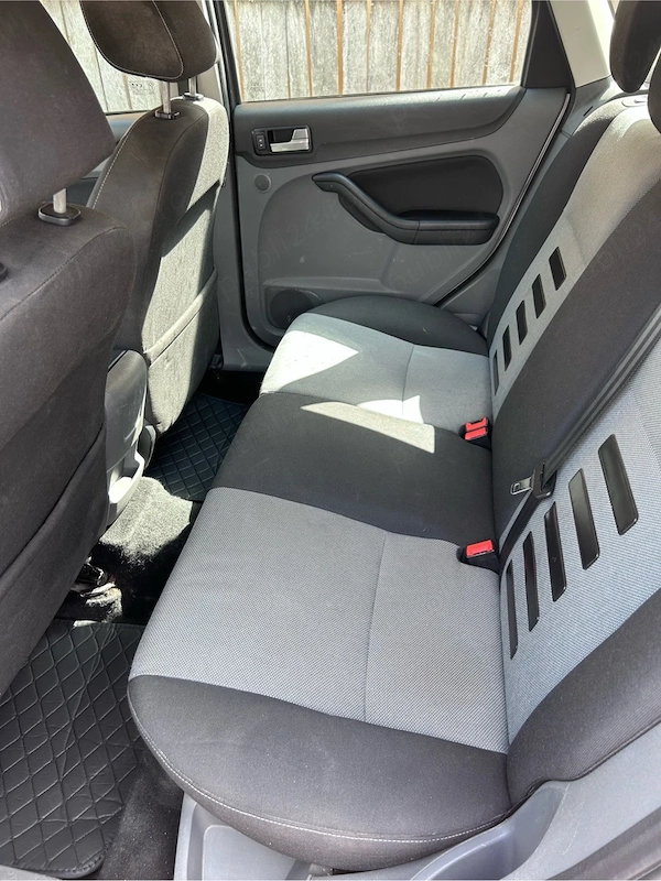 FORD Focus 2010 — imagine 4
