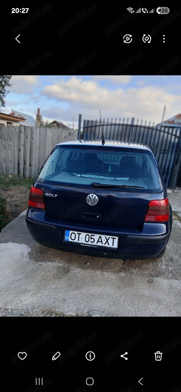 VOLKSWAGEN Golf