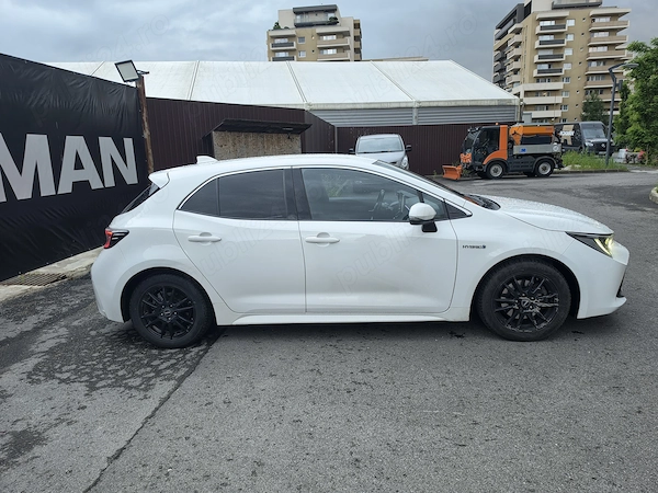 TOYOTA Corolla 2019 — imagine 2
