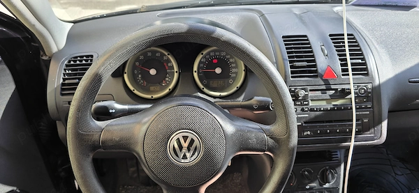 VOLKSWAGEN Polo 2000 — imagine 5