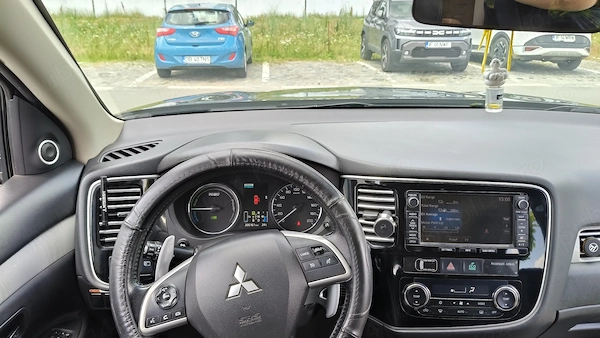 MITSUBISHI Outlander 2014 — imagine 8