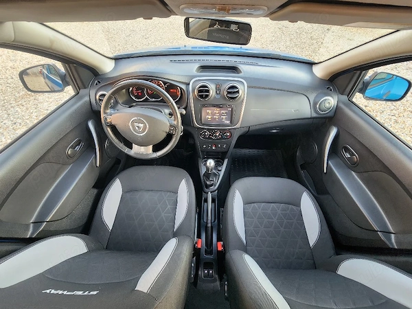 DACIA Sandero Stepway 2015 — imagine 3