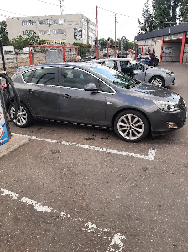 OPEL Astra 2010 — imagine 7
