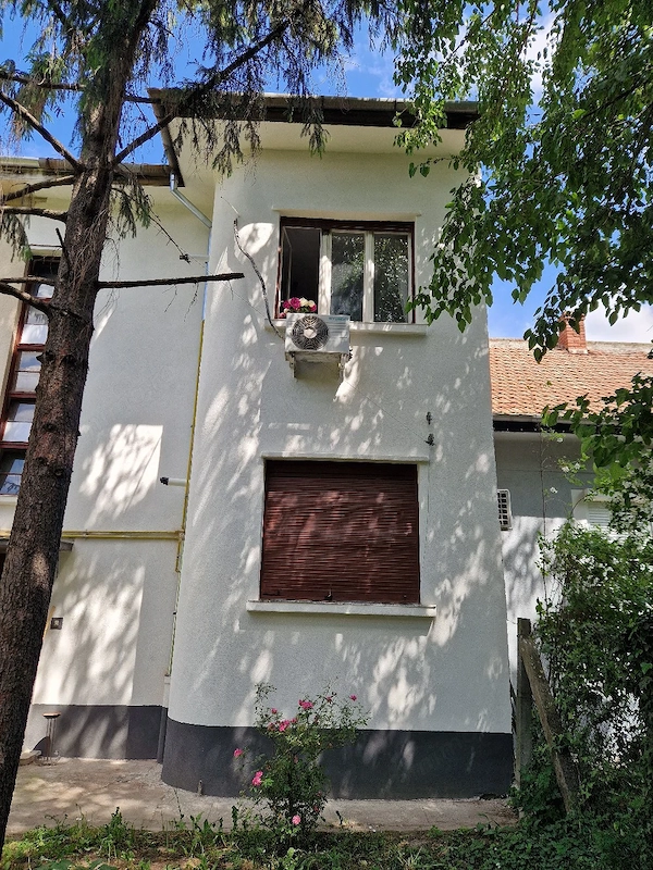 Studio + Curte 41 mp | Parter | Zona Bălcescu | Investiție — fotografia 1