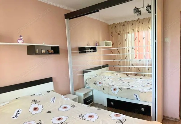 De vanzare apartament cu 3 camere, micro 38, et — fotografia 3