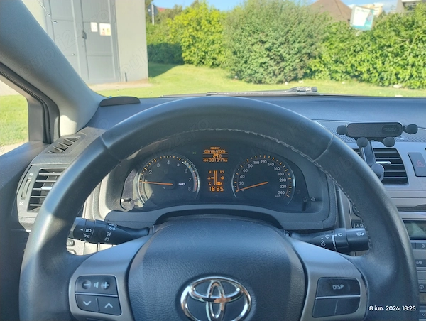 TOYOTA Avensis 2011 — imagine 6
