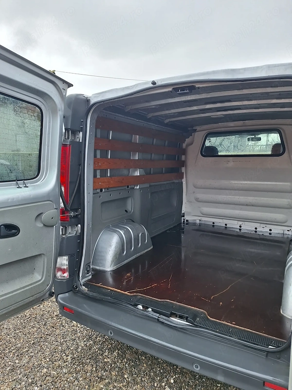 RENAULT Trafic 2012 — imagine 3