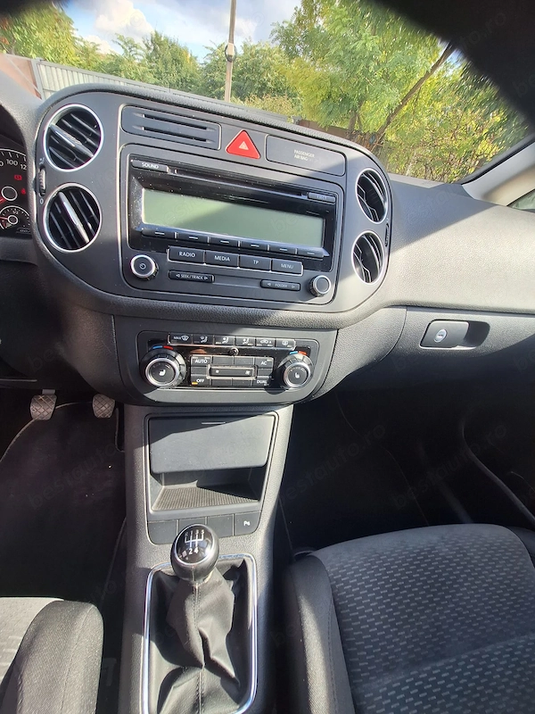 VOLKSWAGEN Golf 2010 — imagine 8