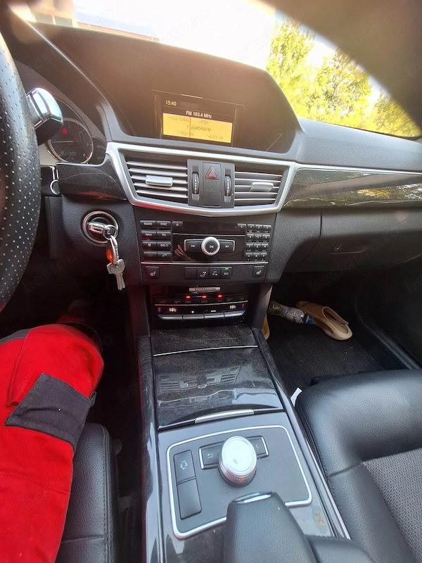 MERCEDES-BENZ E-Class 2011 — imagine 7
