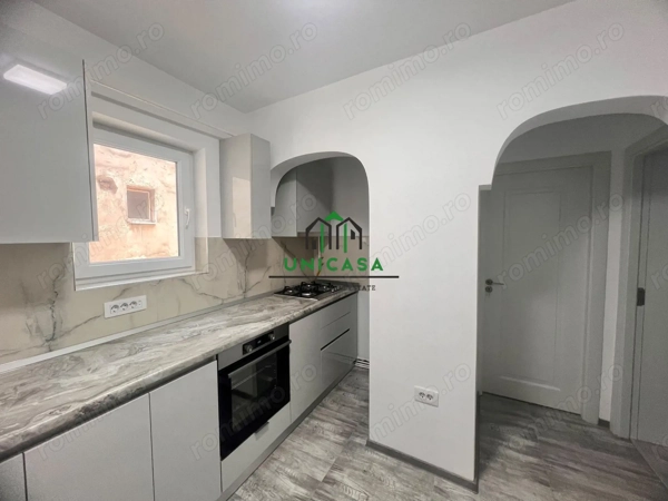 De inchiriat /Apartament 3 camere/64 mp, renovat/centrală proprie — fotografia 3
