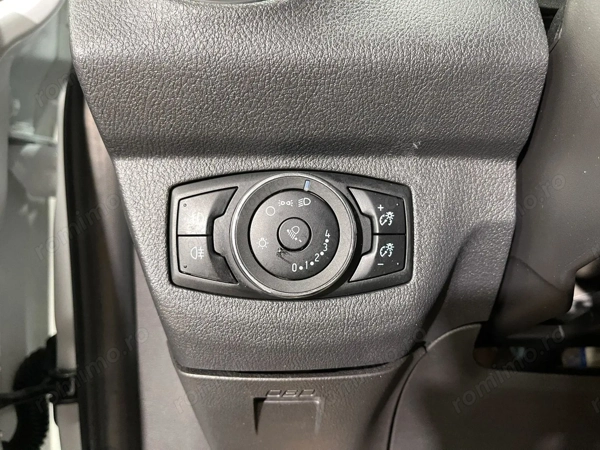 FORD Transit Courier 2021 — imagine 12