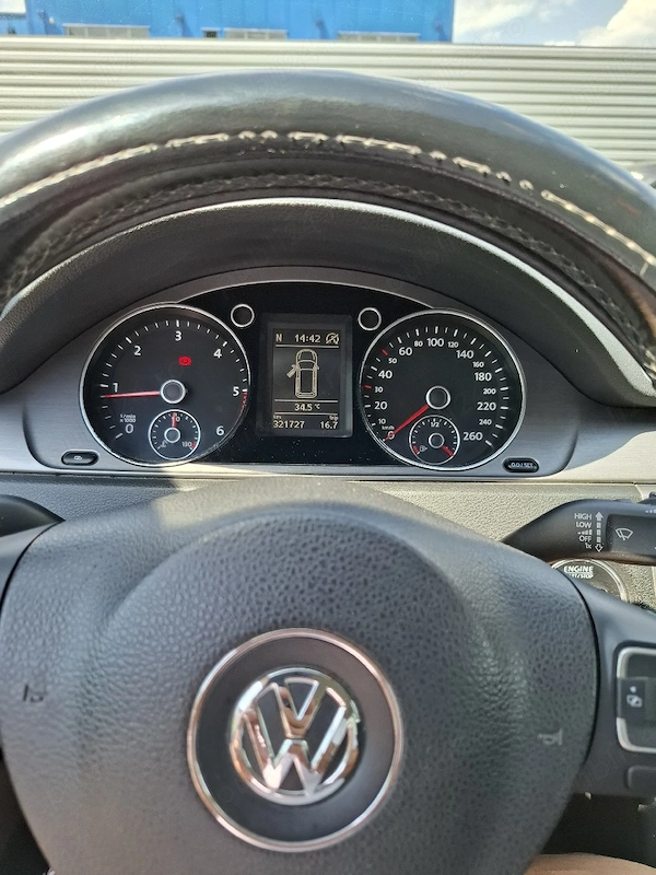 VOLKSWAGEN Passat 2012 — imagine 4