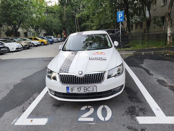 SKODA Superb 2014 — imagine 5