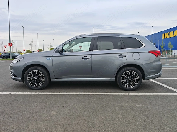 MITSUBISHI Outlander 2016 — imagine 2