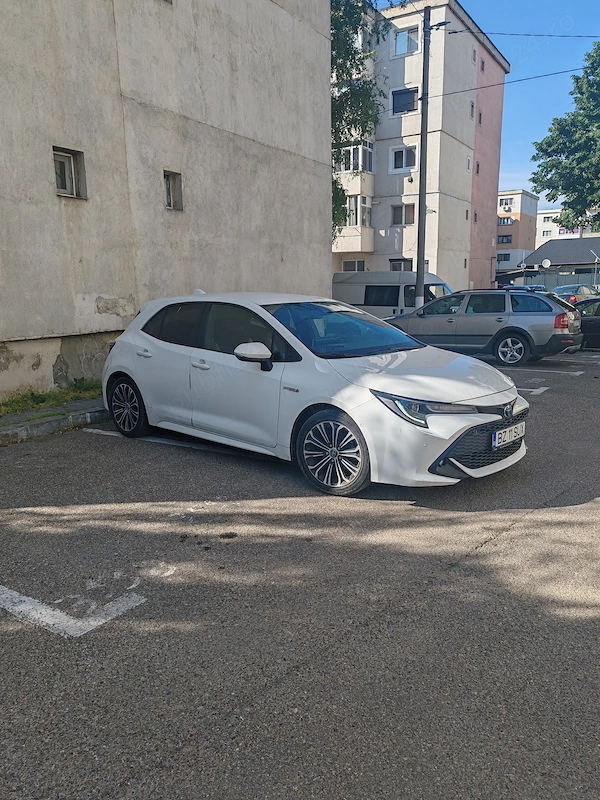 TOYOTA Corolla 2019 — imagine 2