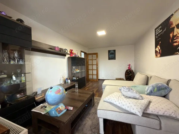 Apartament 3 camere, decomandat, 53 mp - zona Lipovei — fotografia 1