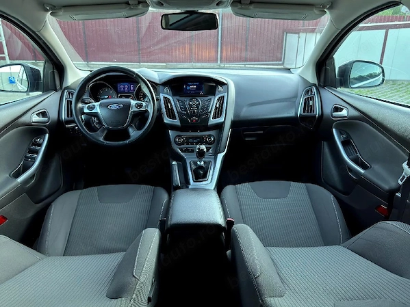 FORD Focus 2014 — imagine 7