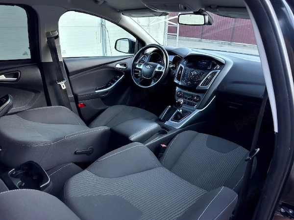 FORD Focus 2014 — imagine 9