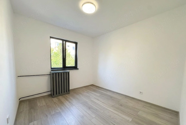 De vanzare apartament 2 camere in Sacele renovat complet et intermediar — fotografia 3