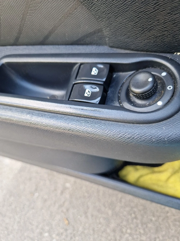 RENAULT Twingo 2011 — imagine 8