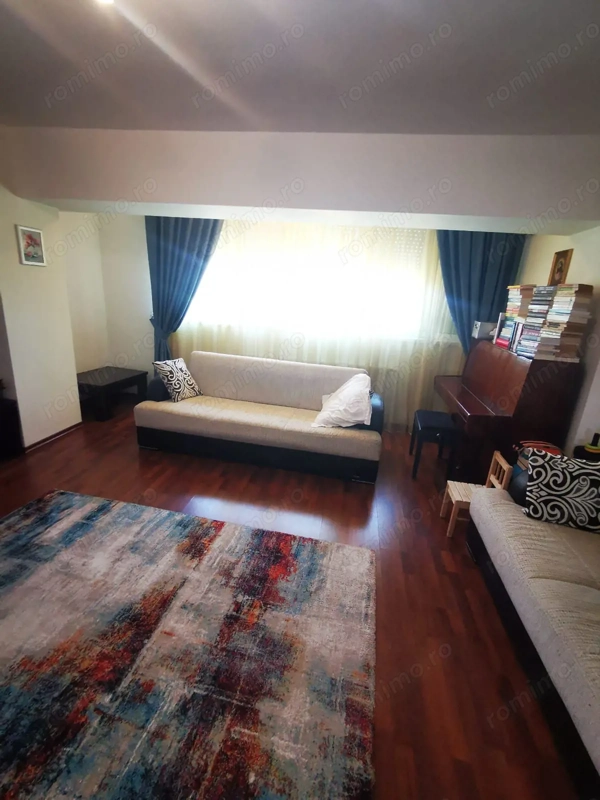 De vanzare apartament cu 3 camere, 91 mp -Ultimul Leu — fotografia 1